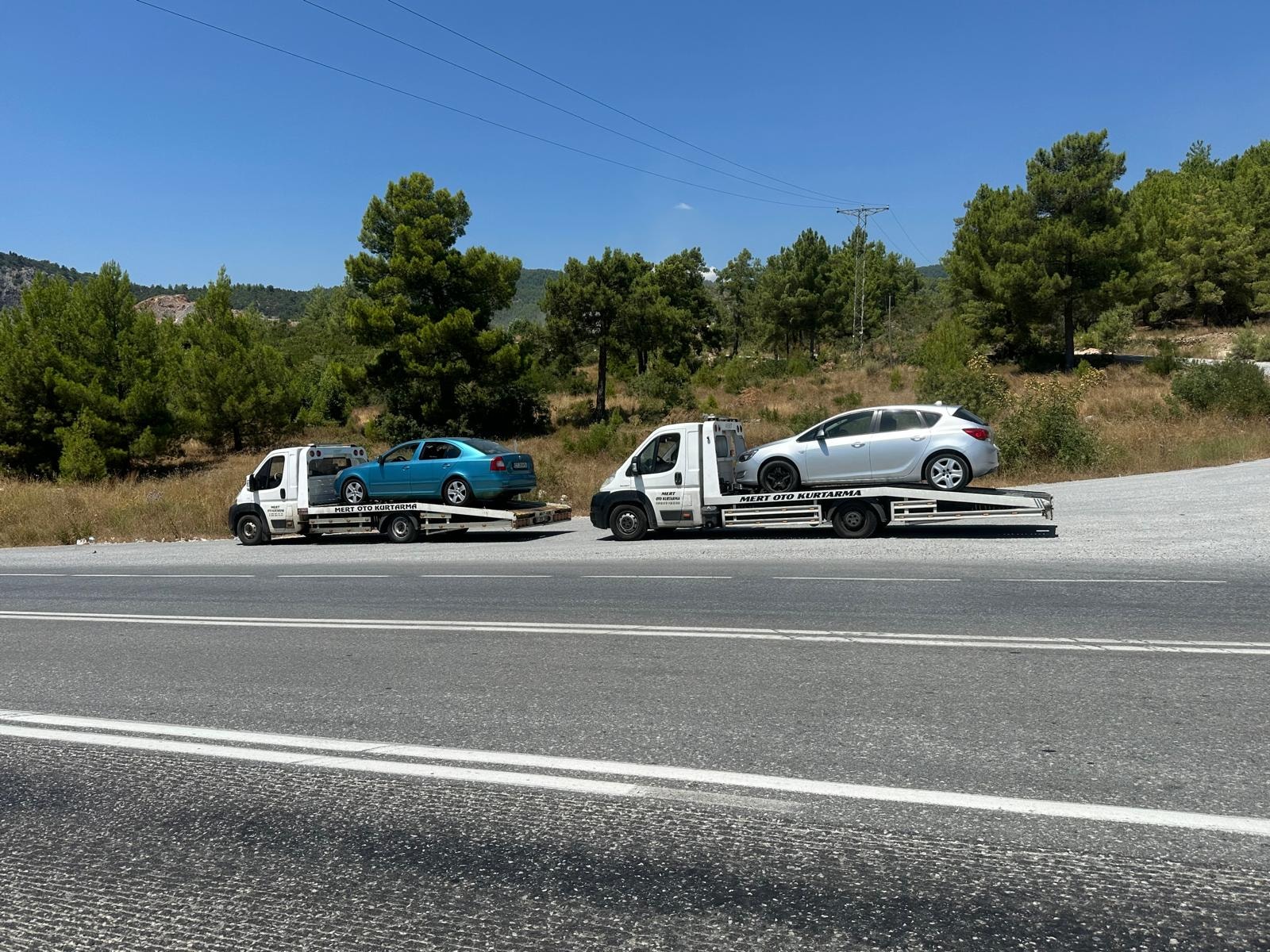 Mert Oto Kurtarma 07 iki çekici araç